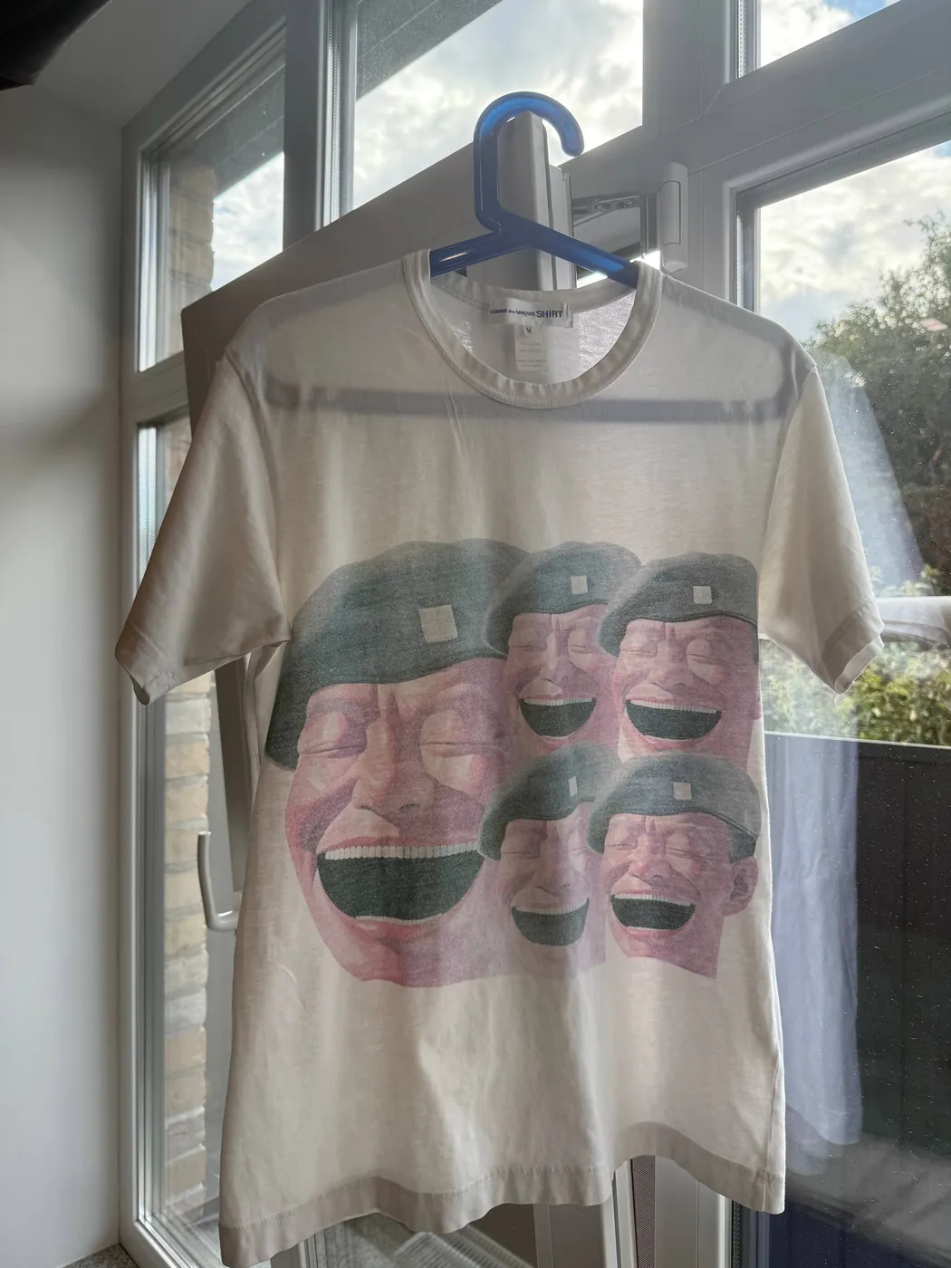 Футболка Comme des Garçons Yue Minjun